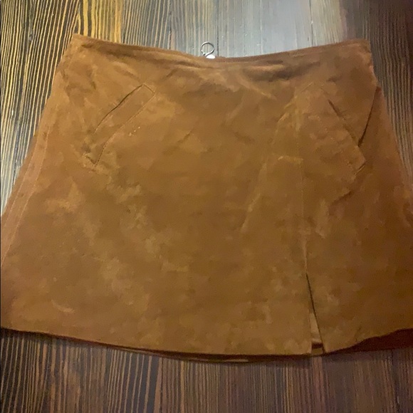 BLANK NYC Suede mini skirt - Picture 7 of 10